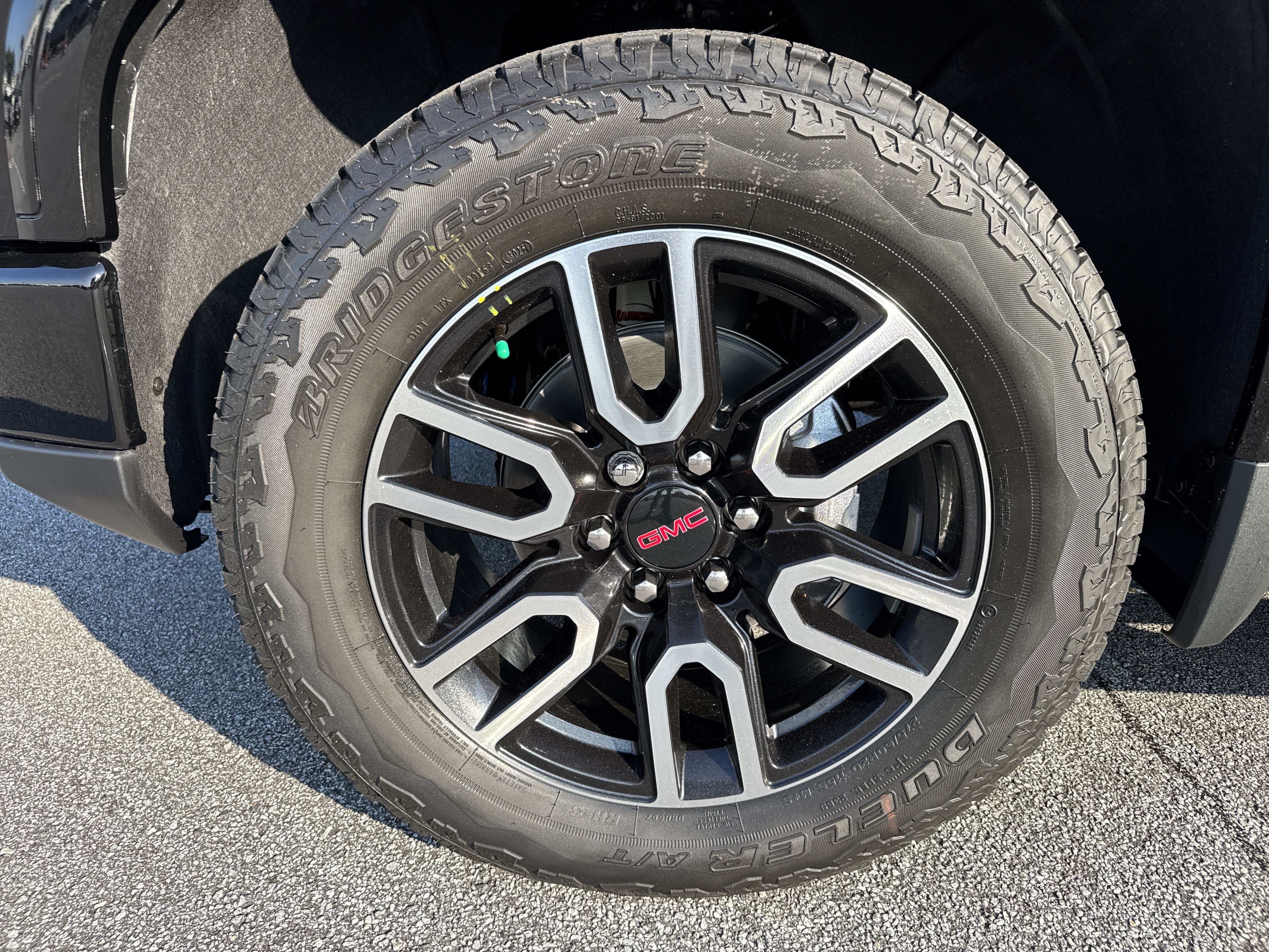 New 2026 GMC Sierra 1500 AT4 w/ AT4 Premium Package AWD/4WD image 13