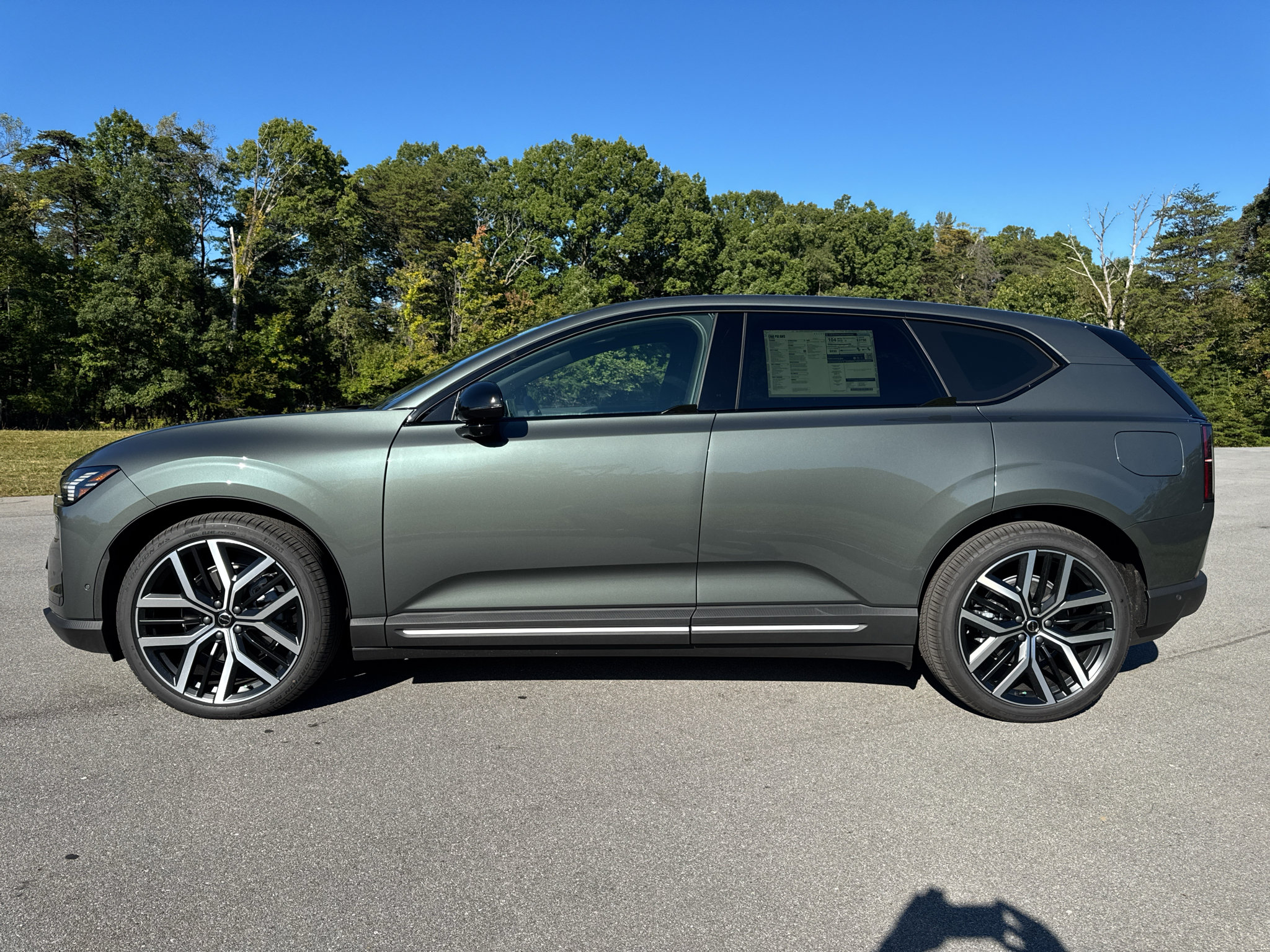 New 2027 Volvo EX60 Ultra AWD/4WD image 6