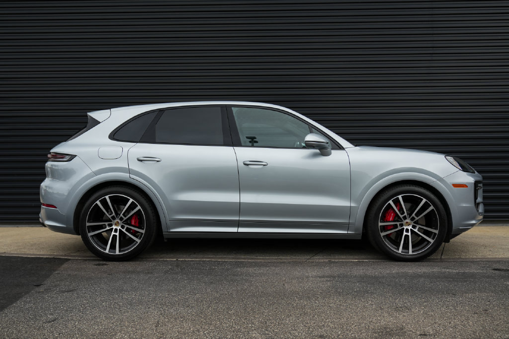 Certified 2024 Porsche Cayenne S AWD/4WD image 35