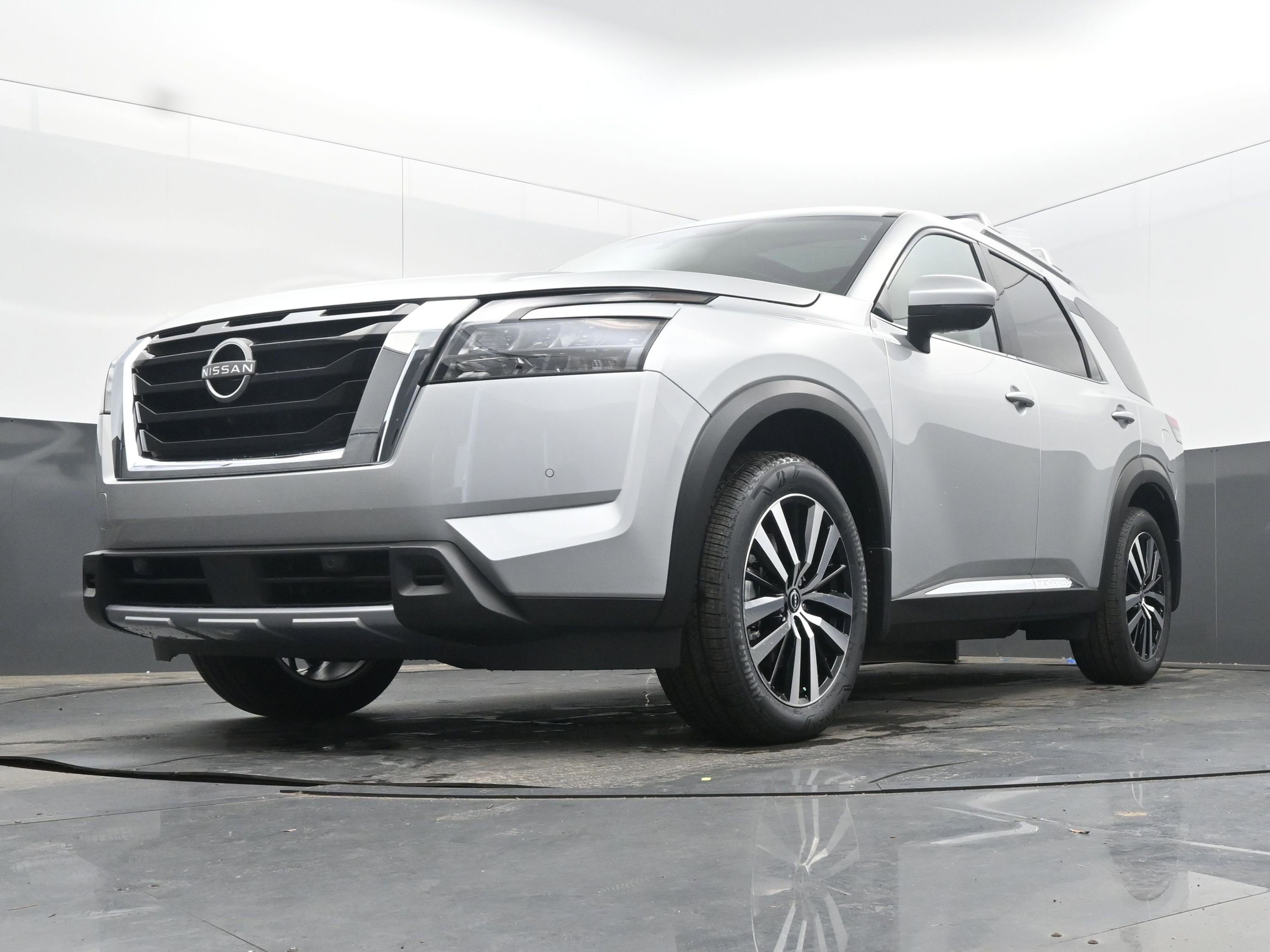 New 2025 Nissan Pathfinder Platinum image 26