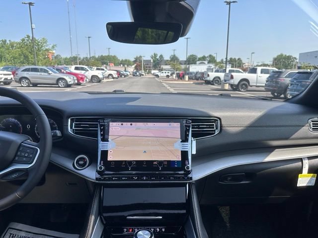 New 2026 Jeep Grand Wagoneer 4WD image 27