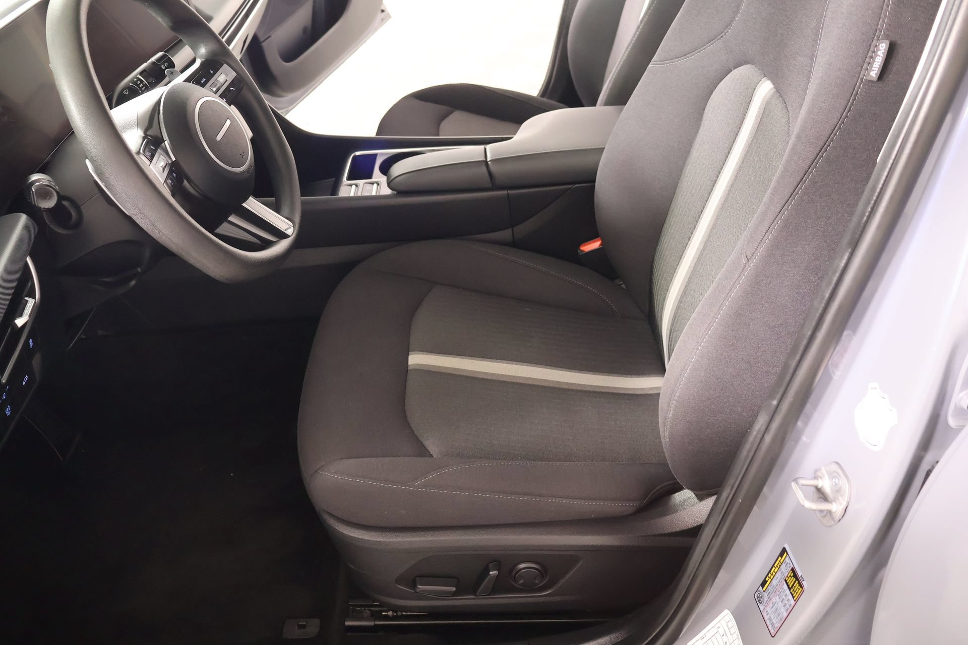 Used 2025 Hyundai Sonata SEL FWD image 11