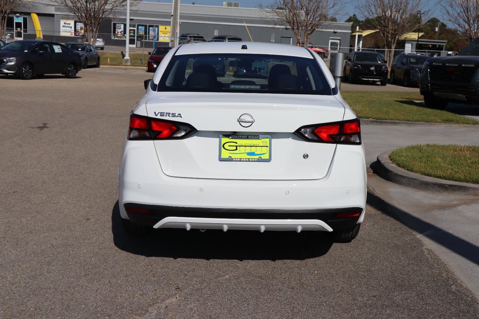 Used 2025 Nissan Versa S w/ Trunk Package image 11