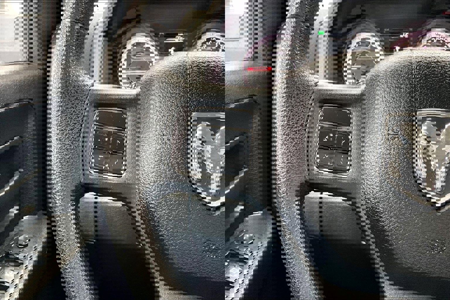 Used 2013 RAM 2500 Tradesman w/ Chrome Appearance Group image 20