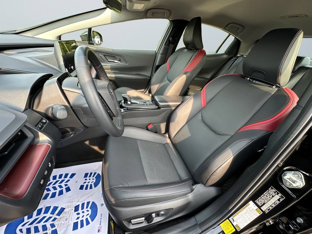 Used 2023 Toyota Prius Prime FWD image 9