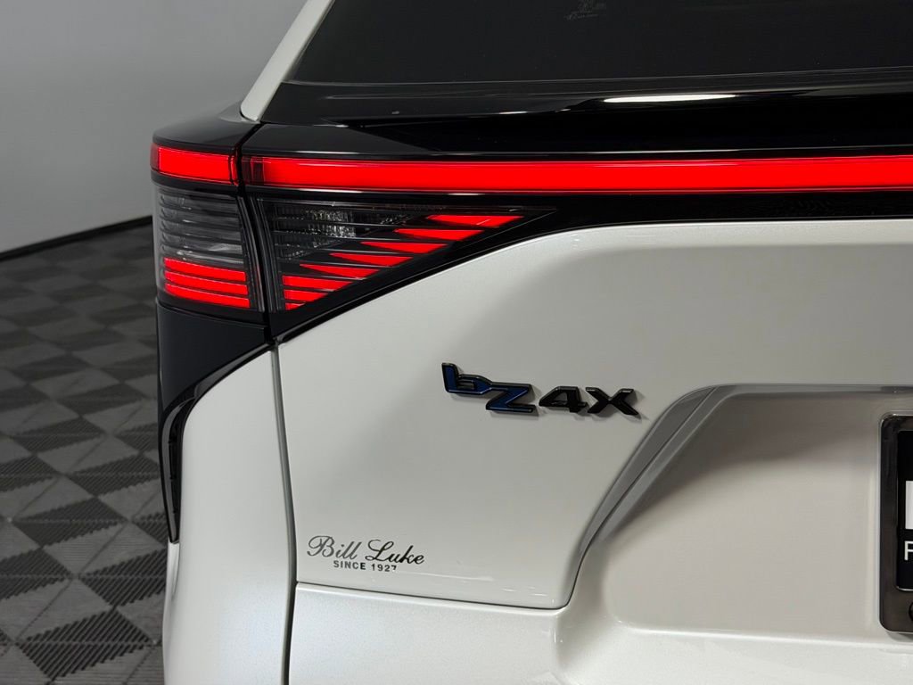 Used 2025 Toyota bZ4X AWD image 11