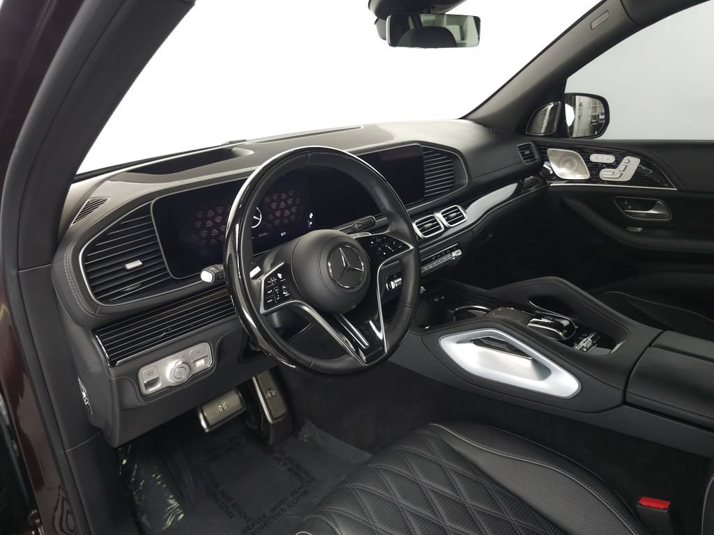 Used 2024 Mercedes-Benz Maybach GLS 600 4MATIC image 9