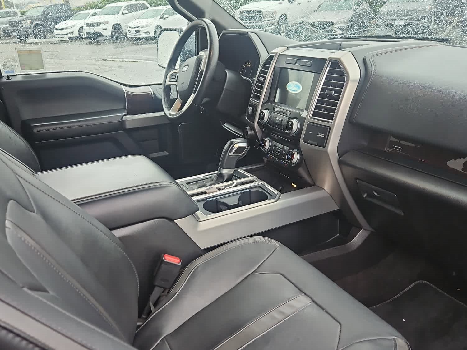 Used 2016 Ford F150 Platinum w/ Equipment Group 701A Luxury image 13