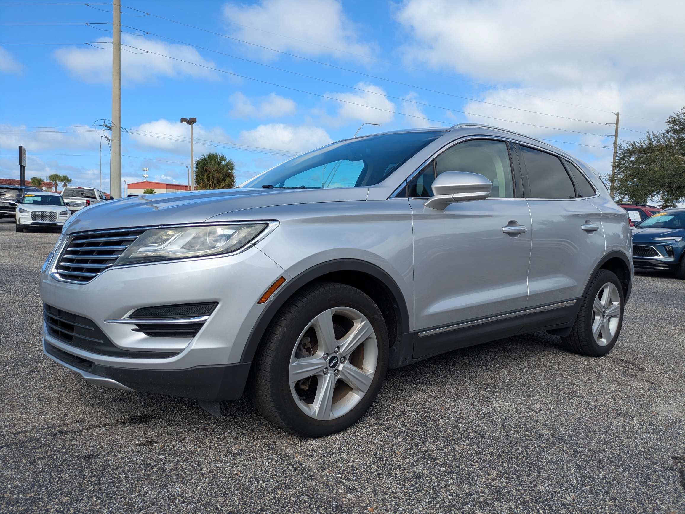 Used 2017 Lincoln MKC Premiere FWD image 8