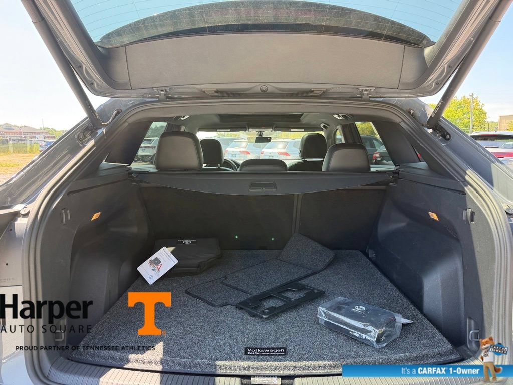 Used 2023 Volkswagen Atlas Cross Sport SE w/ Panoramic Sunroof Package FWD image 20