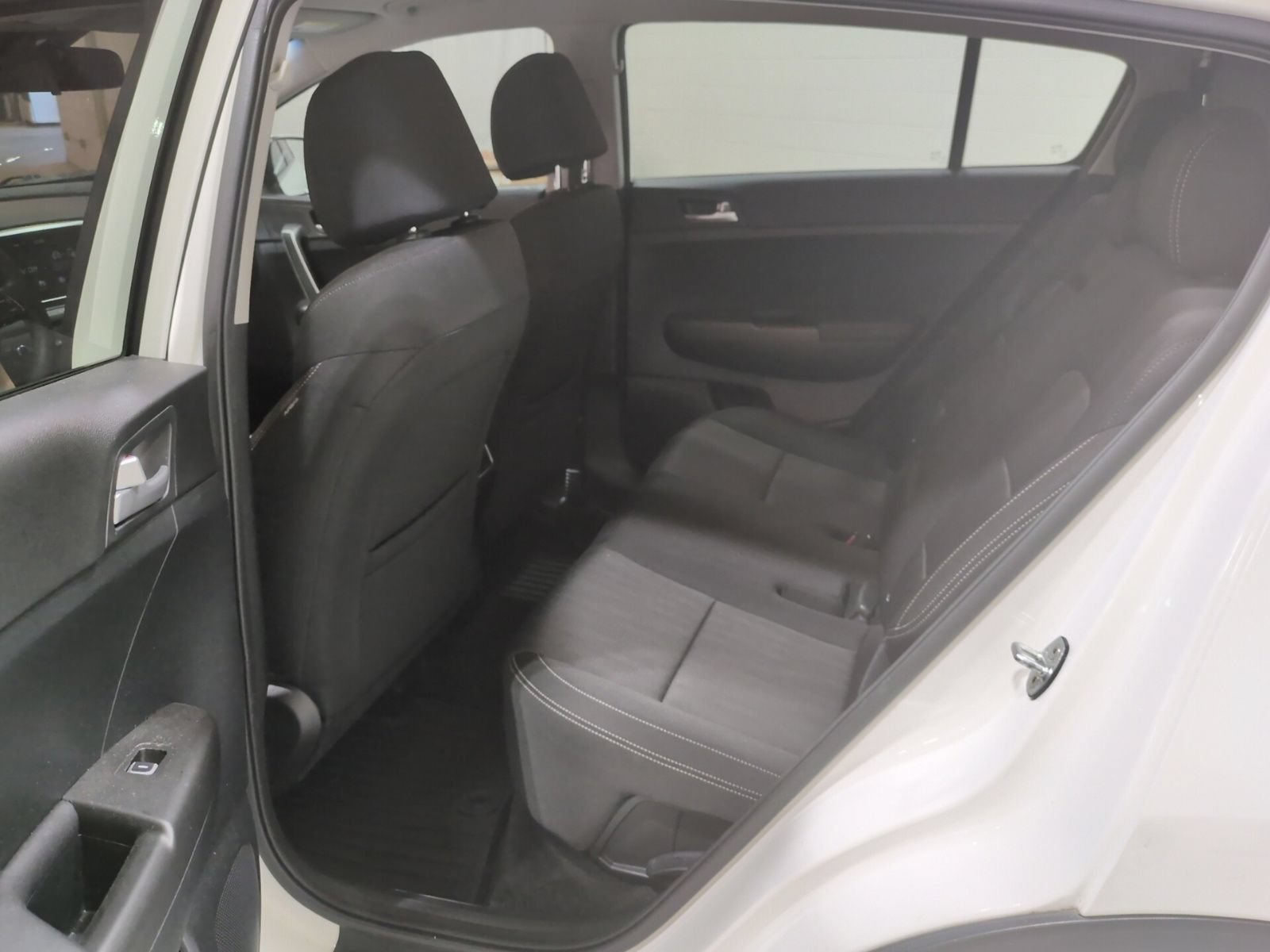 Used 2020 Kia Sportage LX FWD image 13