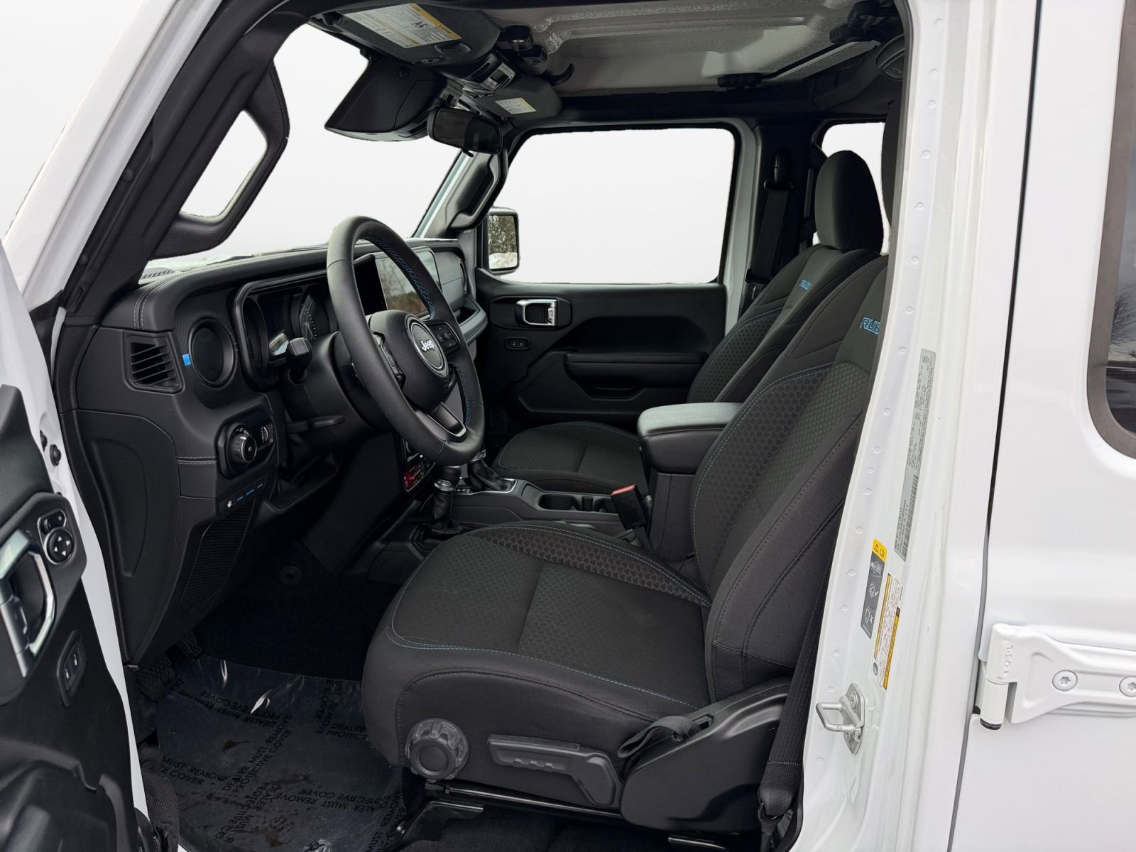 Used 2025 Jeep Wrangler Unlimited Rubicon 4xe w/ Safety Group image 9