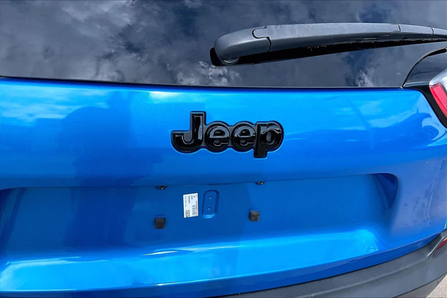 Used 2021 Jeep Cherokee Latitude Plus FWD image 26