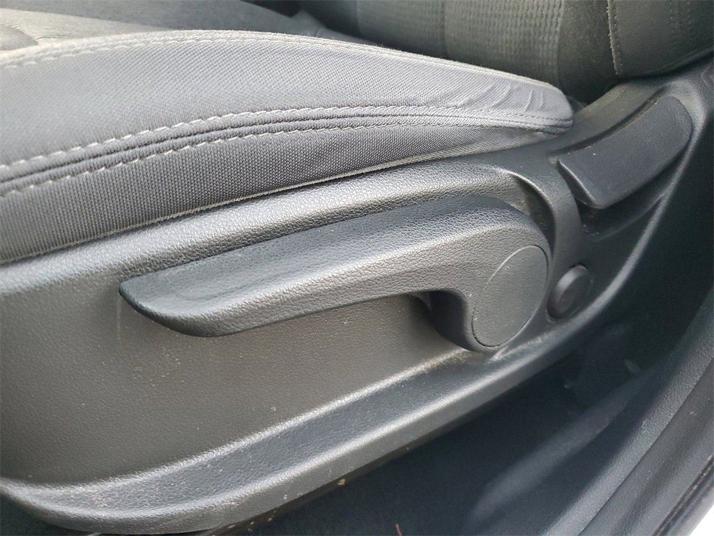 Used 2019 Hyundai Santa Fe SE image 16