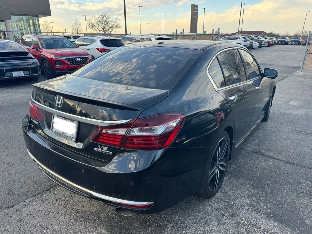 Used 2016 Honda Accord Touring image 6