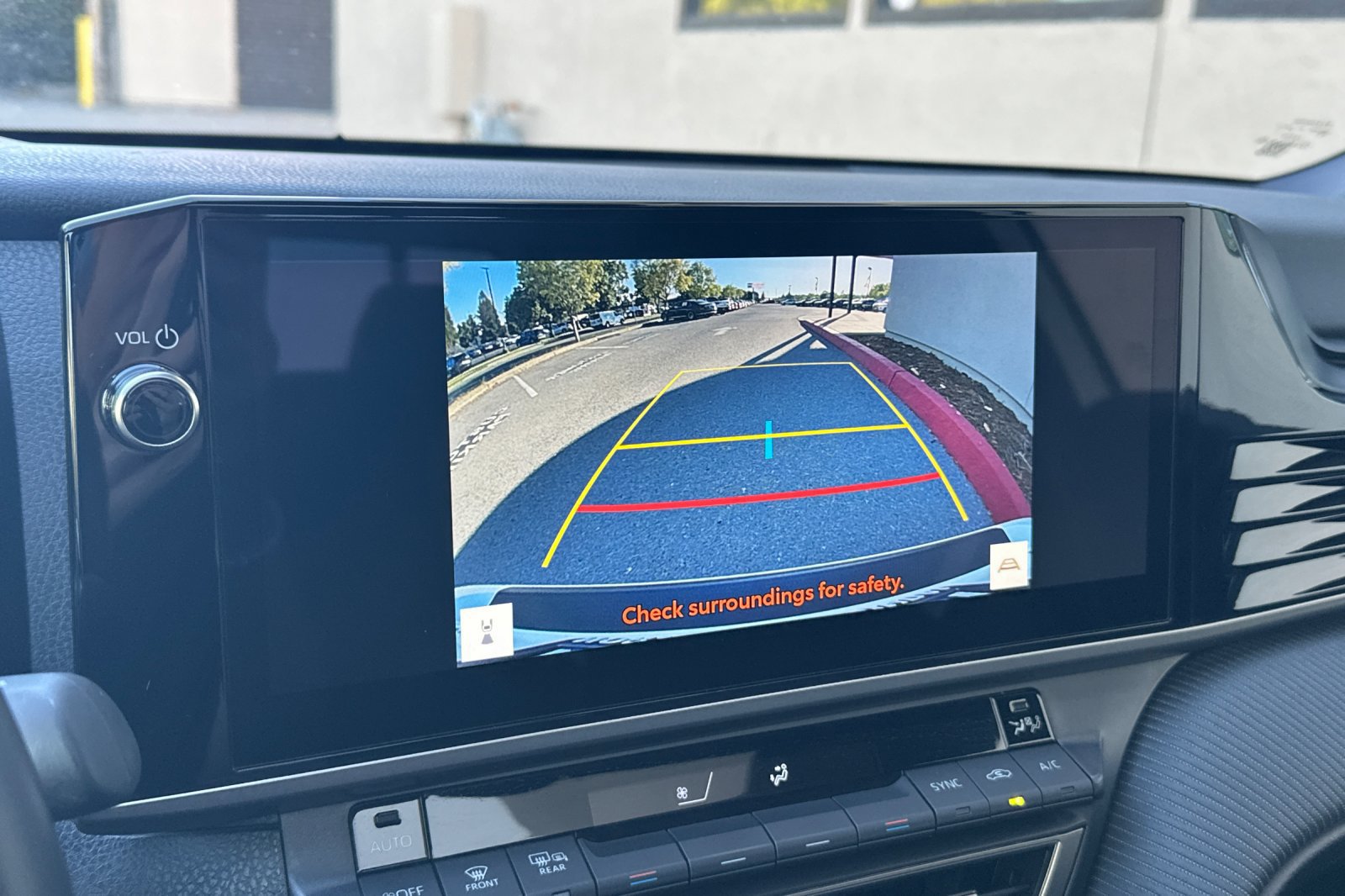 Used 2025 Toyota Camry SE w/ Multimedia Upgrade Package FWD image 21