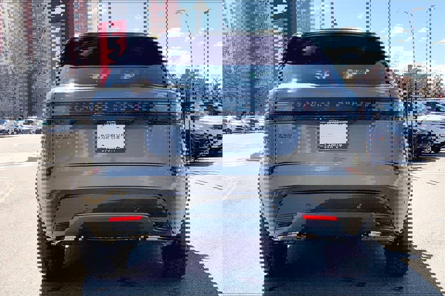 New 2026 Land Rover Range Rover Velar Dynamic SE image 4