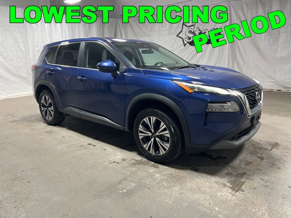 Used 2022 Nissan Rogue SV image 1