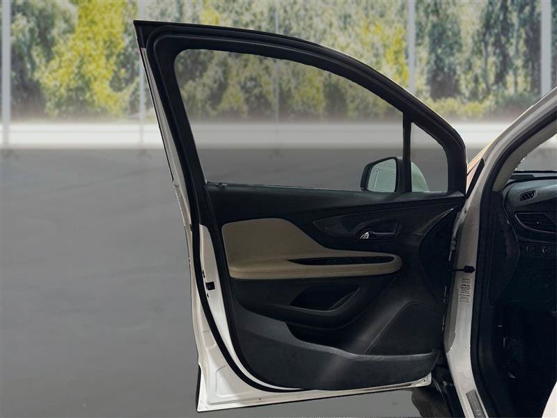 Used 2020 Buick Encore Preferred w/ Safety Package FWD image 20