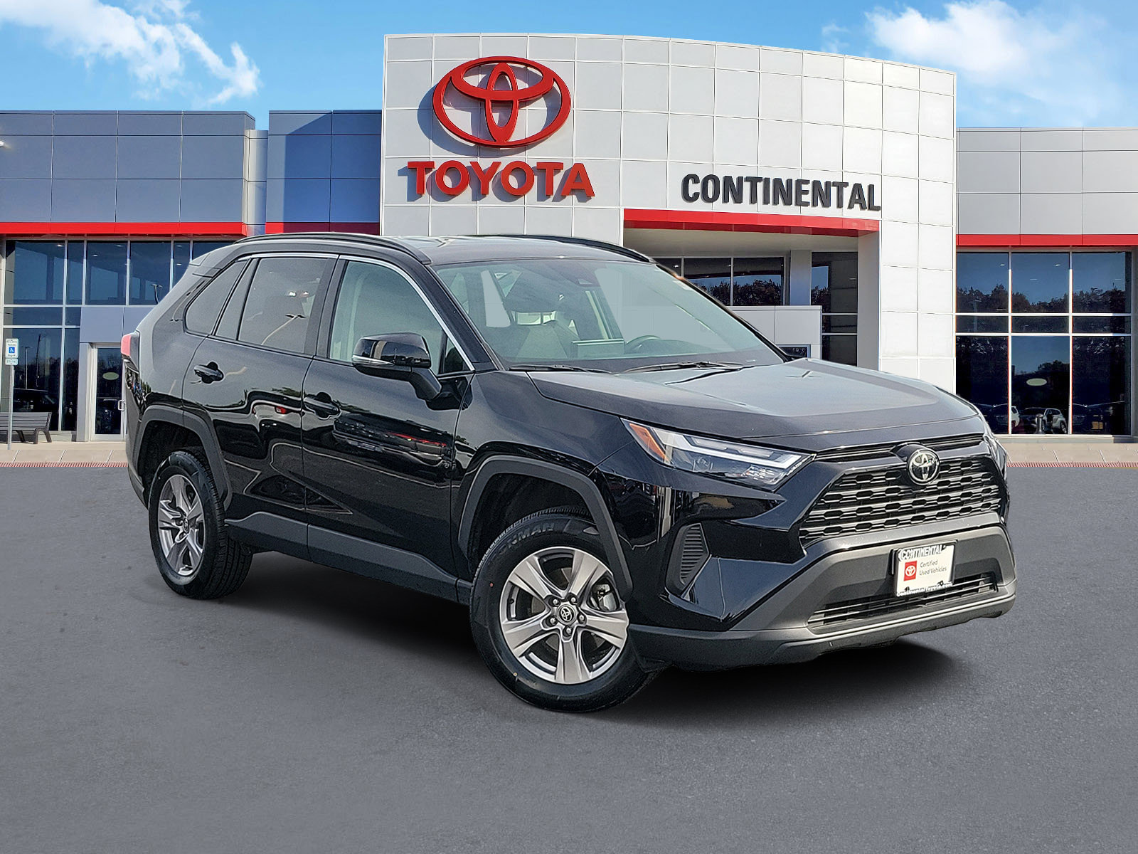 Certified 2025 Toyota RAV4 XLE AWD/4WD image 2