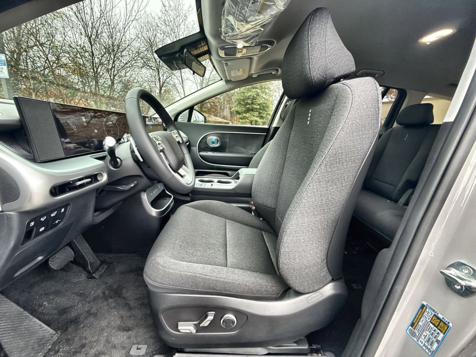 New 2026 Hyundai Ioniq 9 SE image 13