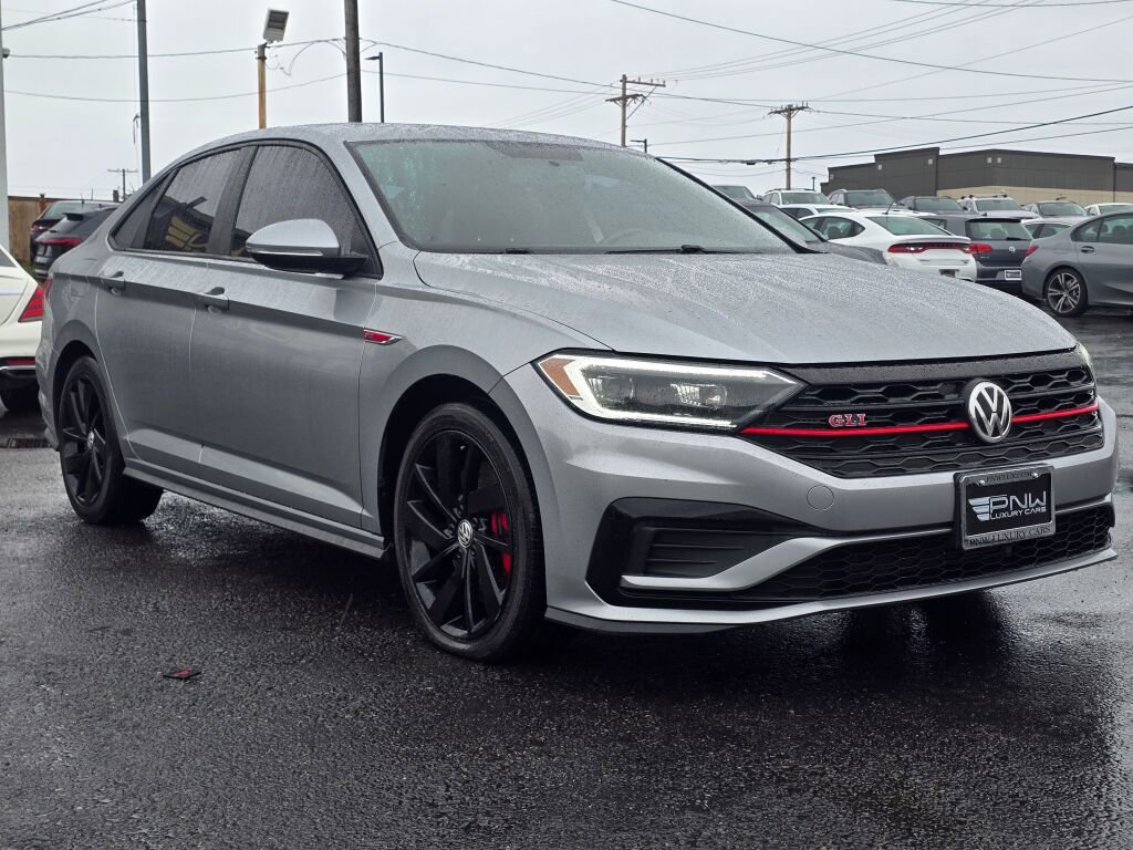 Used 2019 Volkswagen Jetta GLI image 4