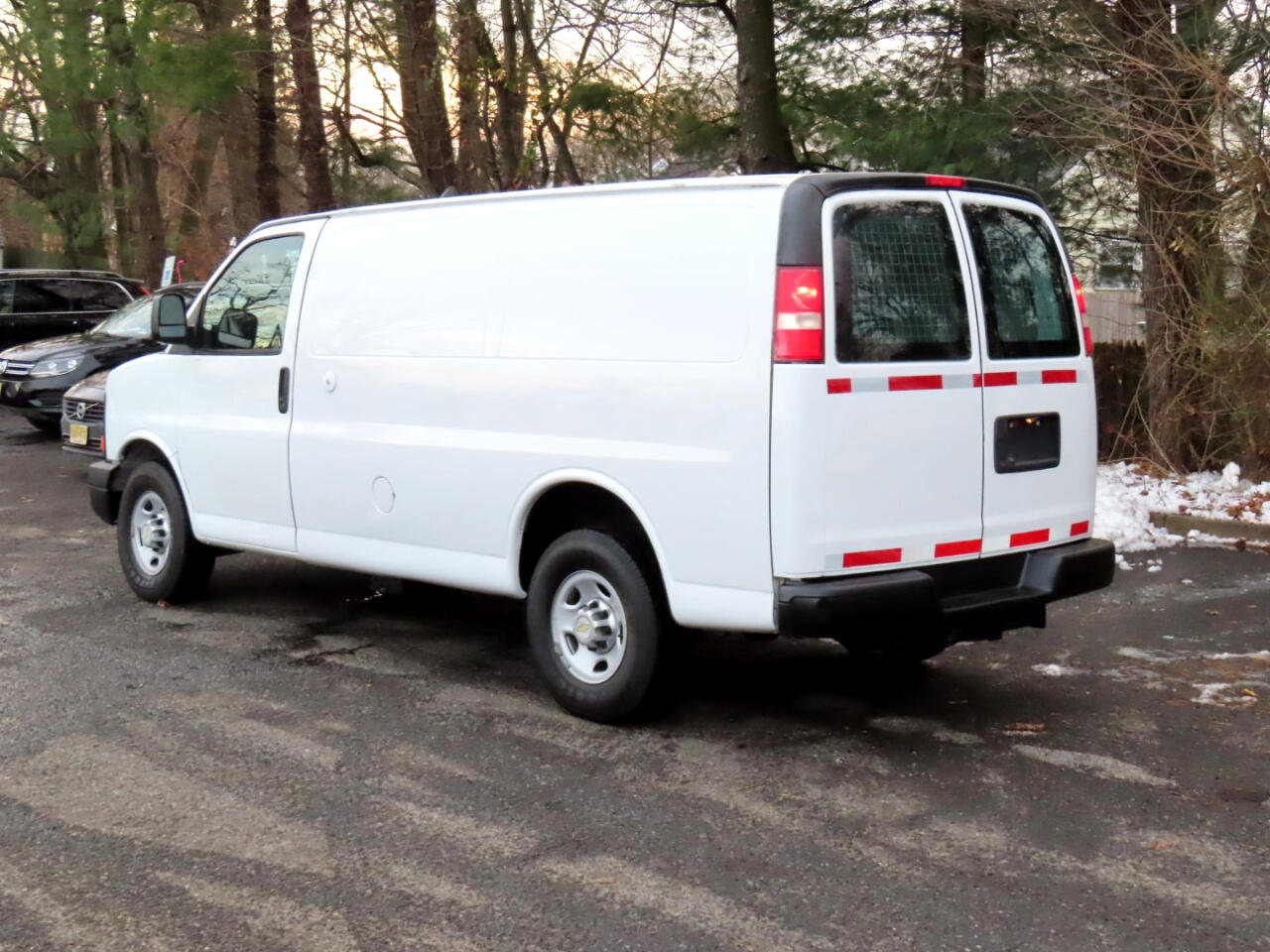 Used 2013 Chevrolet Express 2500 image 4