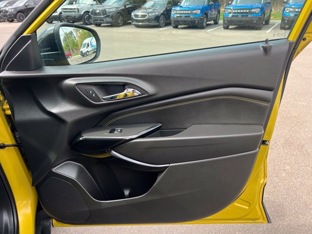 Used 2025 Chevrolet Trax ACTIV w/ Sunroof Package FWD image 10