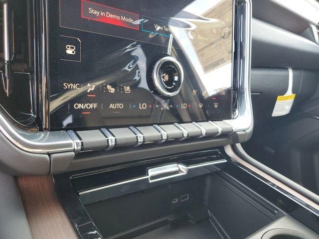 New 2026 GMC Yukon Denali w/ Denali Reserve Package AWD/4WD image 23