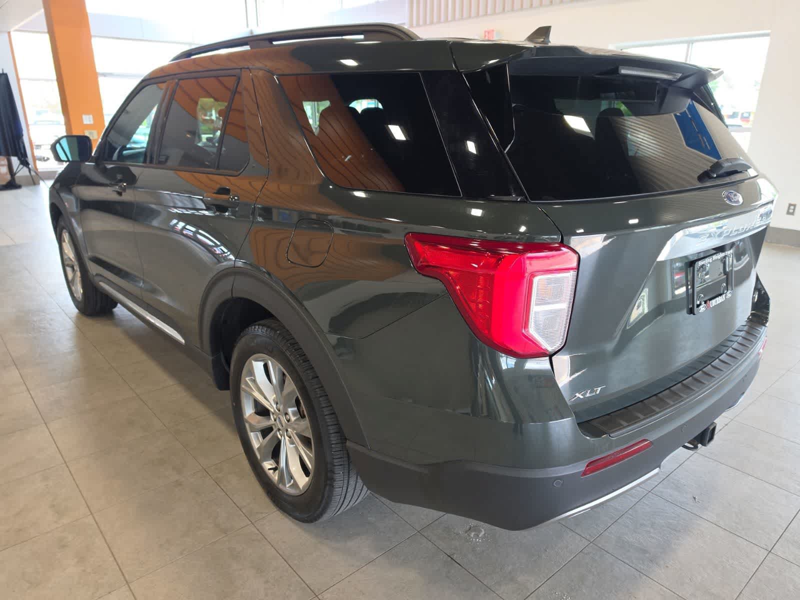 Used 2023 Ford Explorer XLT w/ Equipment Group 202A AWD/4WD image 10