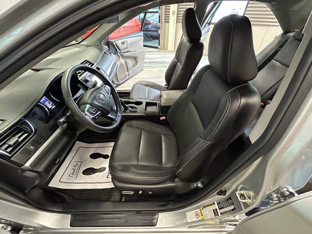 Used 2015 Toyota Camry SE FWD image 50
