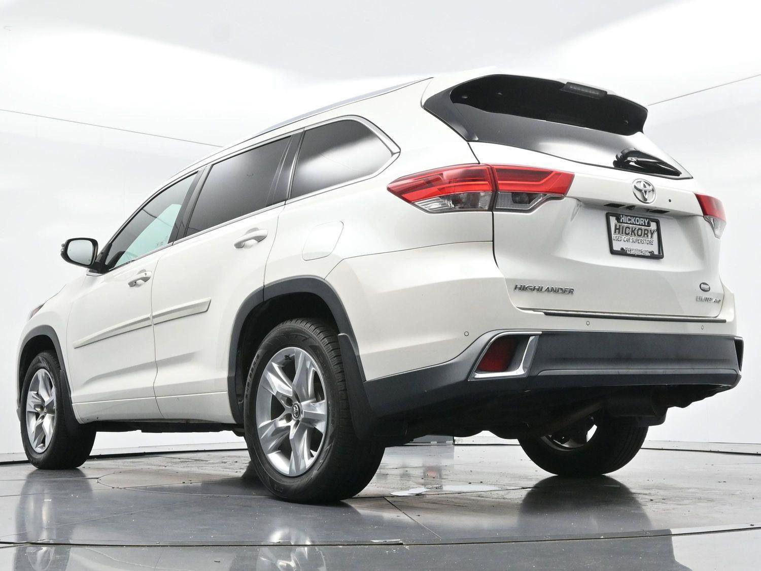 Used 2017 Toyota Highlander Limited w/ Protection Package #3 AWD/4WD image 57