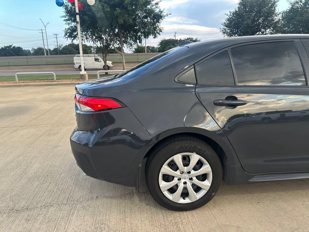 Used 2026 Toyota Corolla LE FWD image 6
