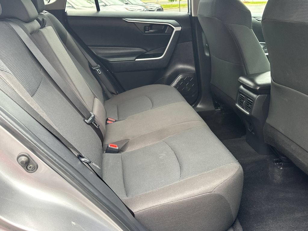Used 2025 Toyota RAV4 LE AWD/4WD image 13