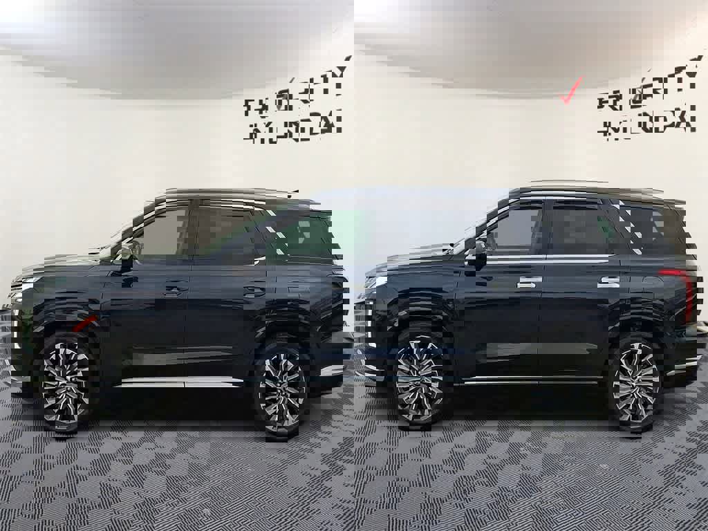 Used 2023 Hyundai Palisade Calligraphy image 7