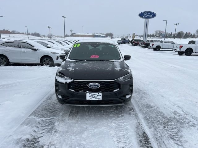 Used 2023 Ford Escape ST-Line Select w/ Tech Pack #2 image 2