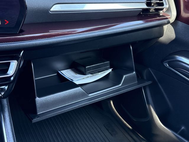 Used 2024 Chevrolet Traverse RS image 27