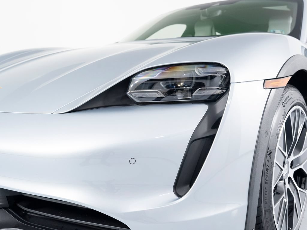 Certified 2022 Porsche Taycan 4S AWD/4WD image 46