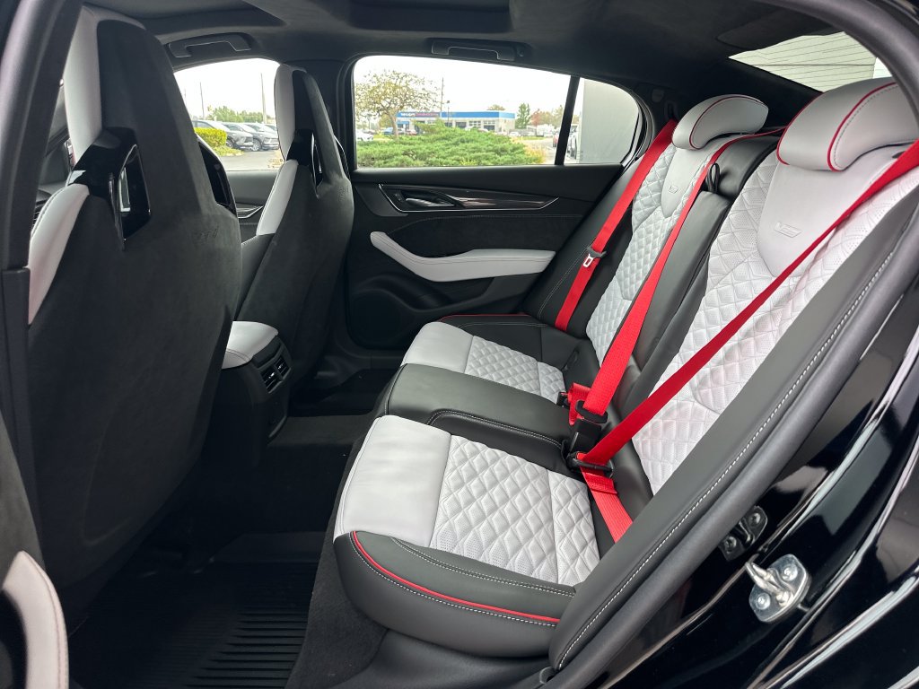 New 2026 Cadillac CT5 V Blackwing w/ Carbon Fiber 2 Package RWD image 18