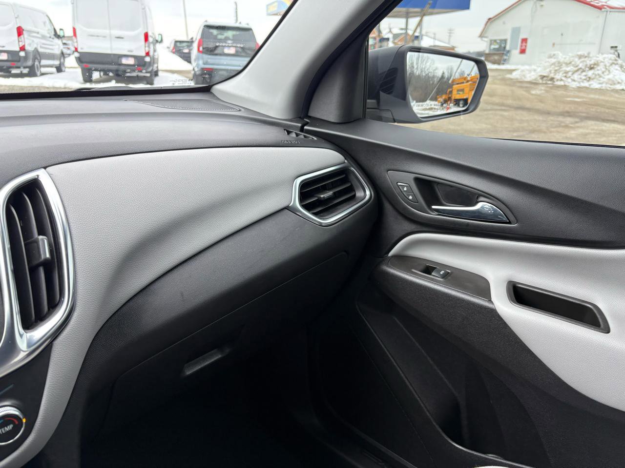 Used 2024 Chevrolet Equinox LS w/ LS Convenience Package image 21