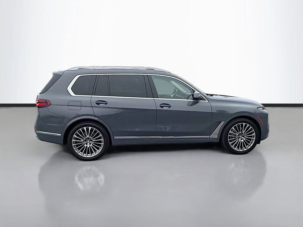 Used 2023 BMW X7 xDrive40i w/ Premium Package AWD/4WD image 4