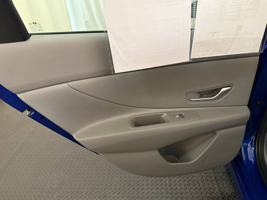 Certified 2025 Hyundai Elantra Sport image 26