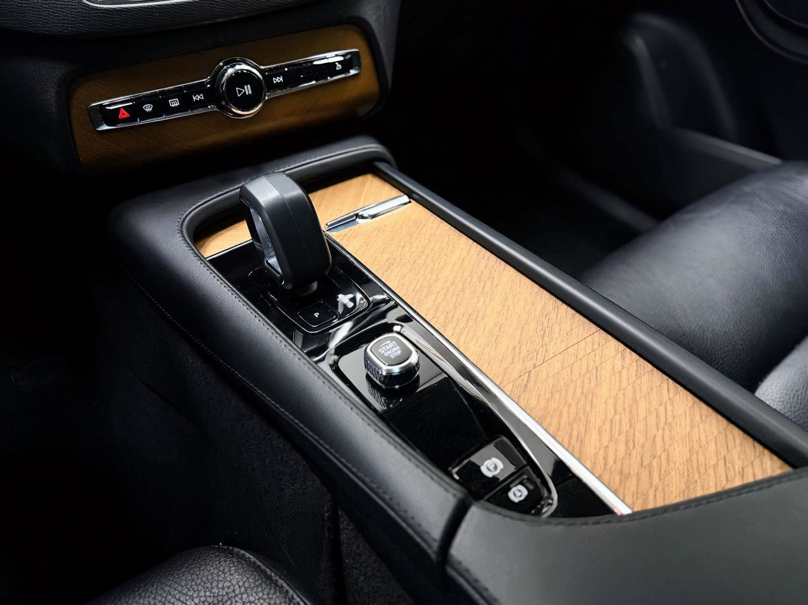 Used 2023 Volvo XC90 T8 Core w/ Climate Package image 22