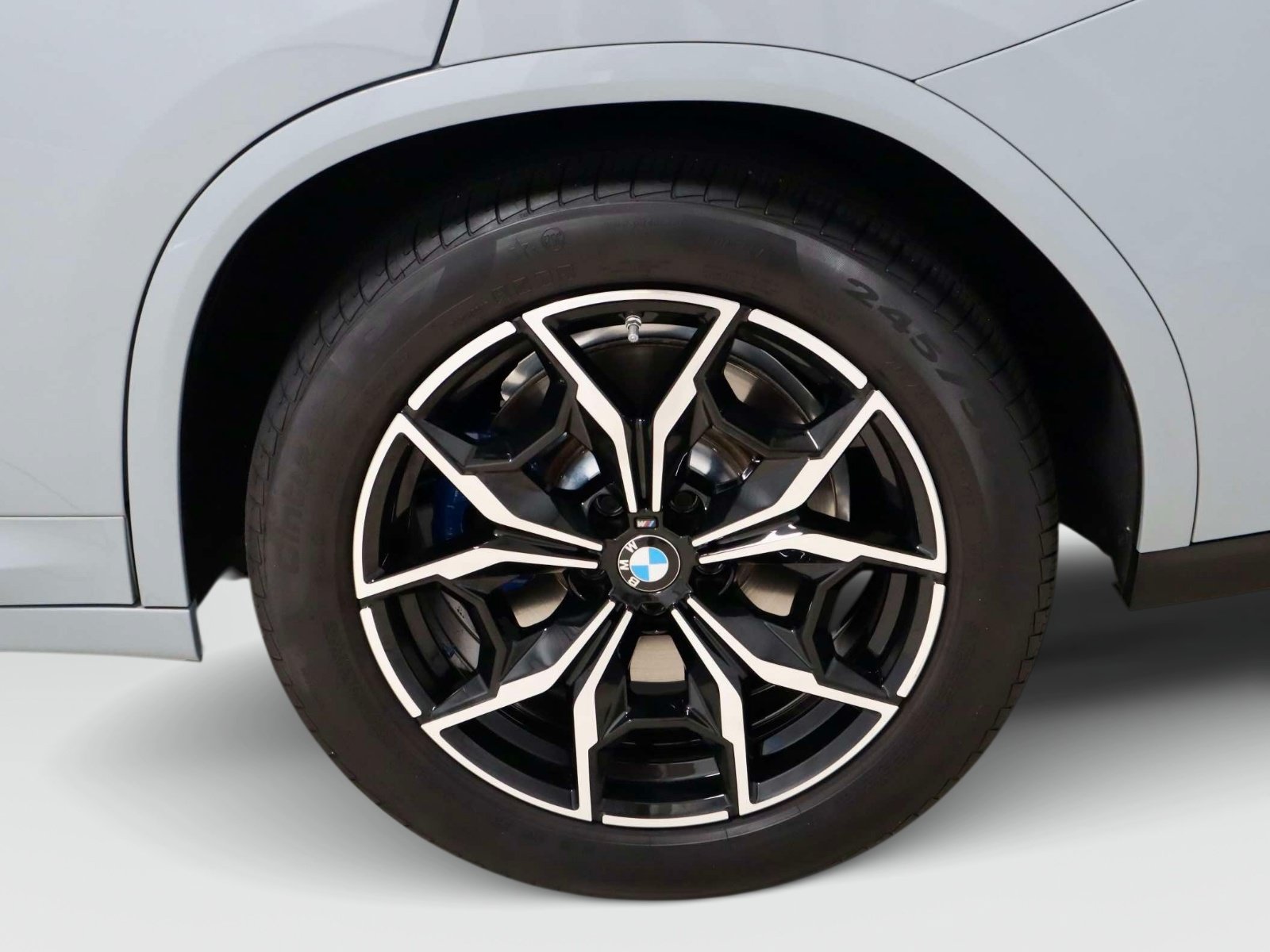 Used 2024 BMW X4 M40i AWD/4WD image 9