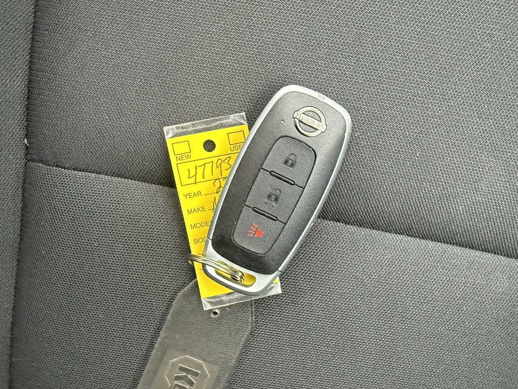 Used 2023 Nissan Rogue S image 26