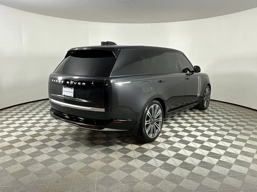 Certified 2024 Land Rover Range Rover Long Wheelbase Autobiography image 4