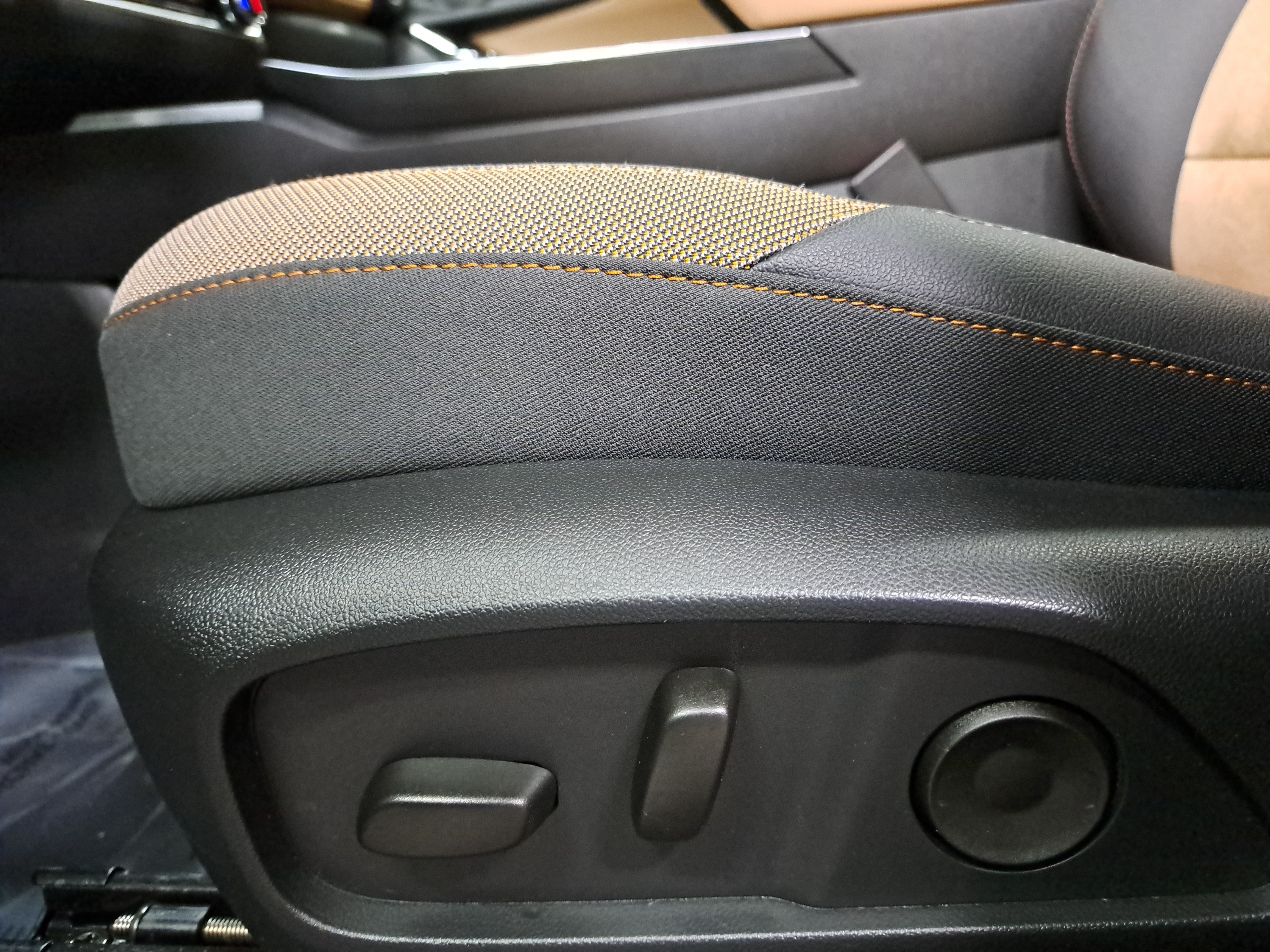 Used 2026 Chevrolet Equinox ACTIV w/ Convenience Package III FWD image 30