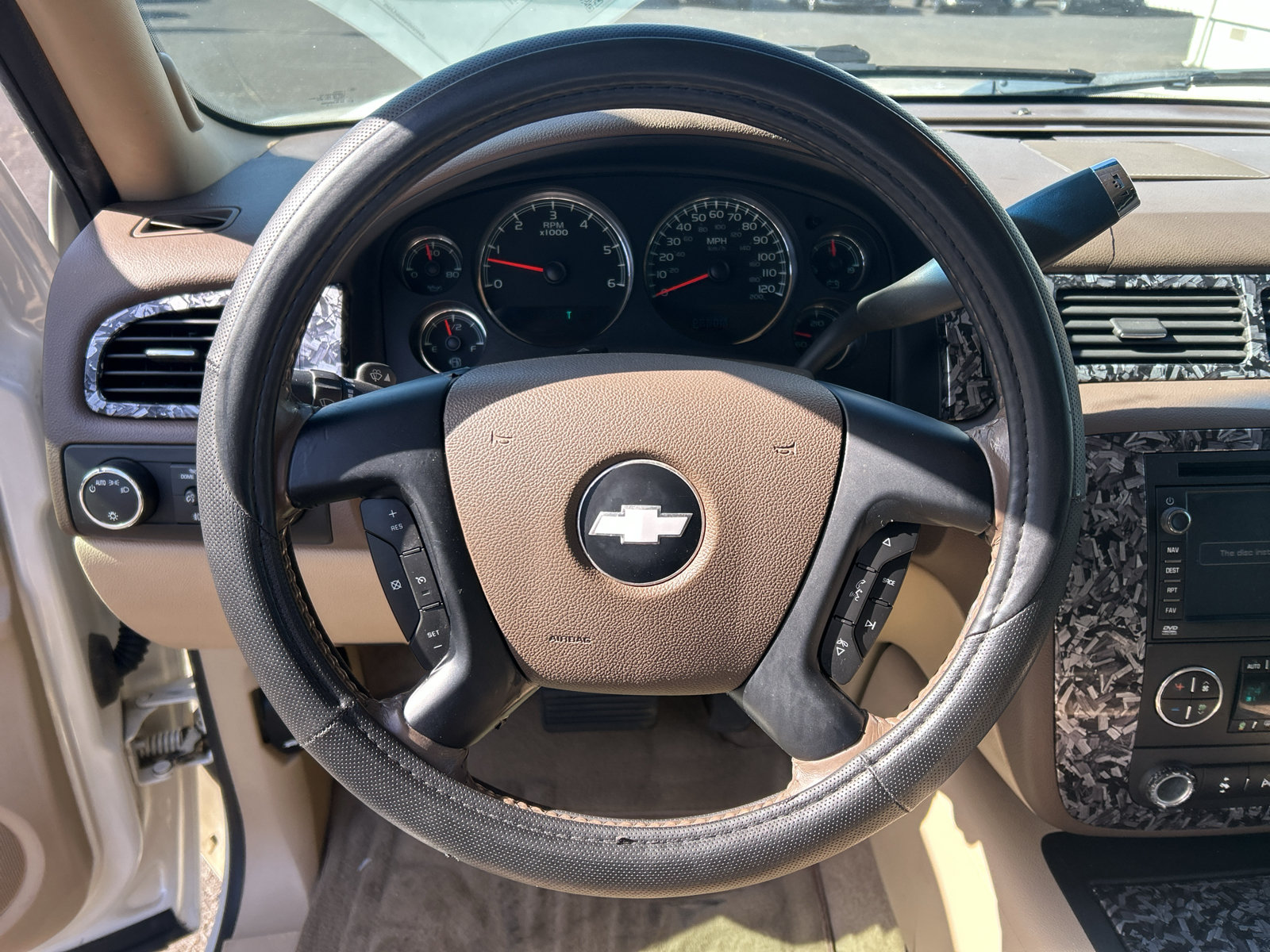 Used 2009 Chevrolet Avalanche LTZ AWD/4WD image 12