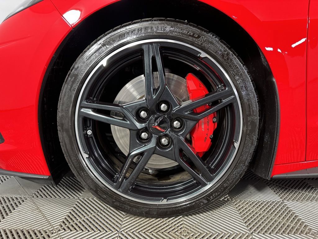 Used 2021 Chevrolet Corvette Stingray Preferred Cpe w/ Z51 Performance Package RWD image 7