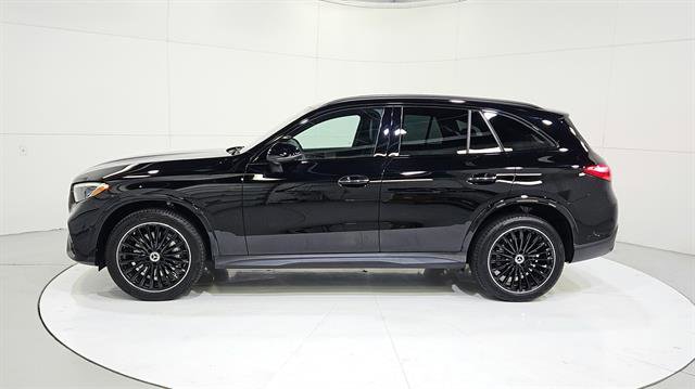 Used 2025 Mercedes-Benz GLC 300 image 6